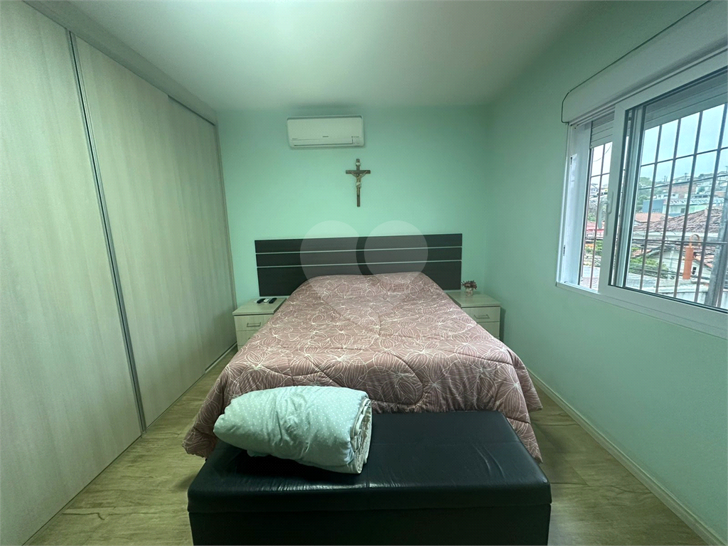 Sobrado para venda com 3 dormitorios sendo 1 suíte e 2 vagas e 2 banheiros
