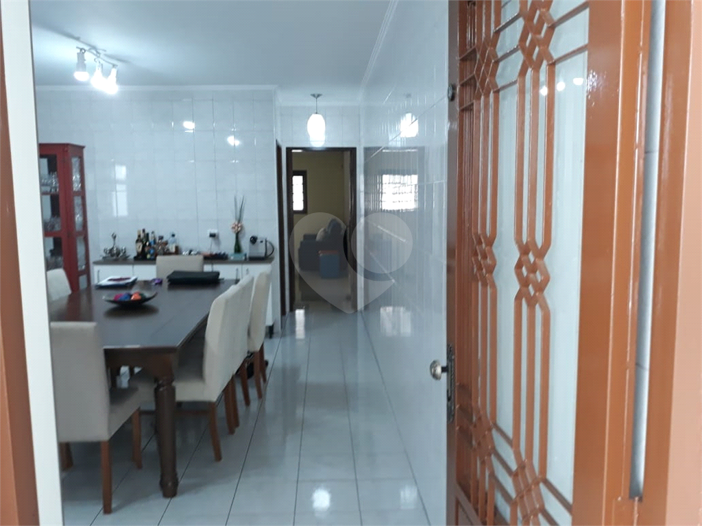 Sobrado para venda com 3 dormitorios sendo 1 suíte e 2 vagas e 2 banheiros