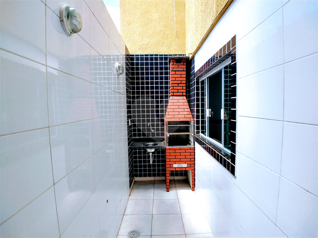 Lindo, moderno e pronto para morar, 2 suítes e  2 vagas, quintal e churrasqueira!