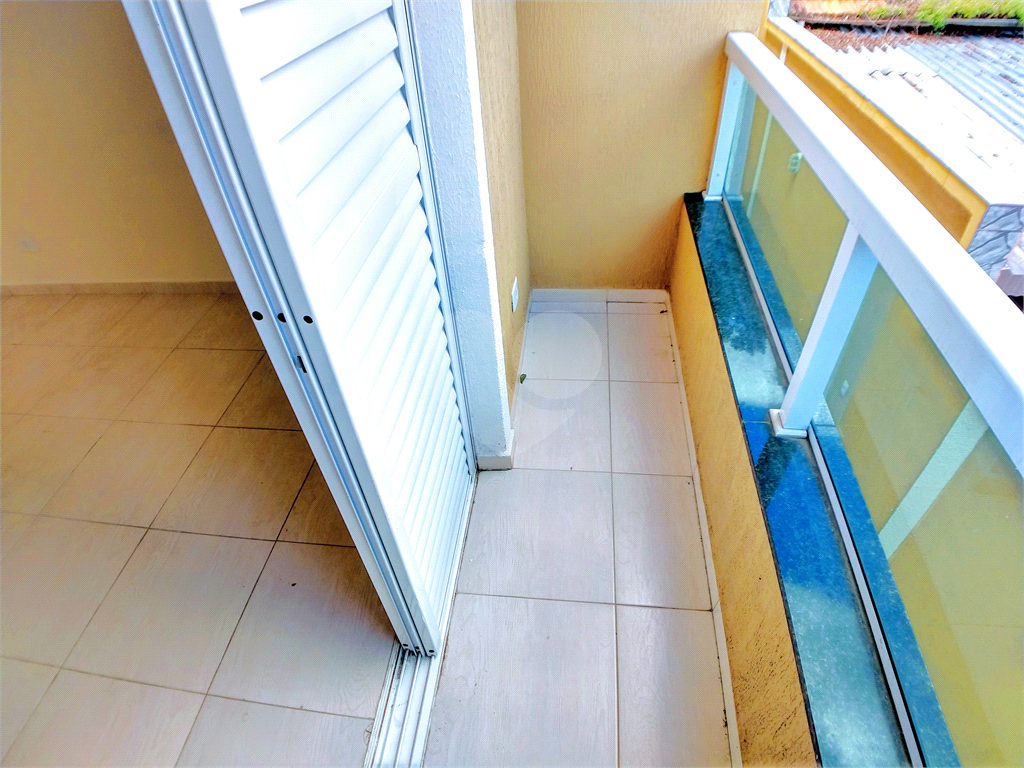 Lindo, moderno e pronto para morar, 2 suítes e  2 vagas, quintal e churrasqueira!