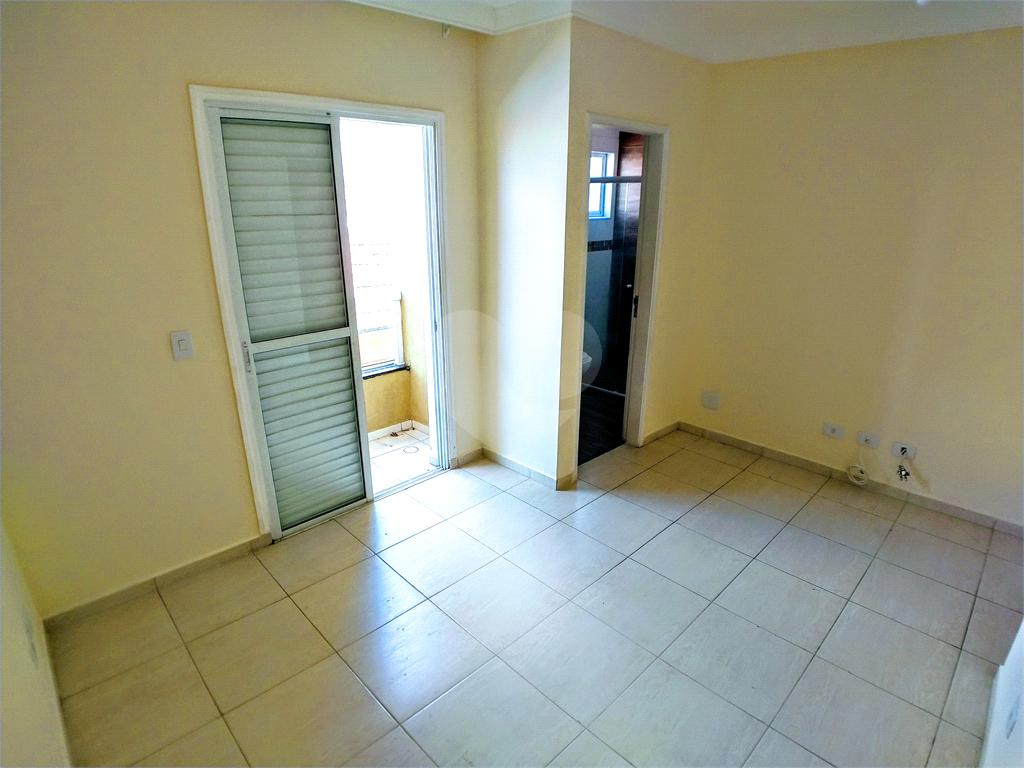 Lindo, moderno e pronto para morar, 2 suítes e  2 vagas, quintal e churrasqueira!