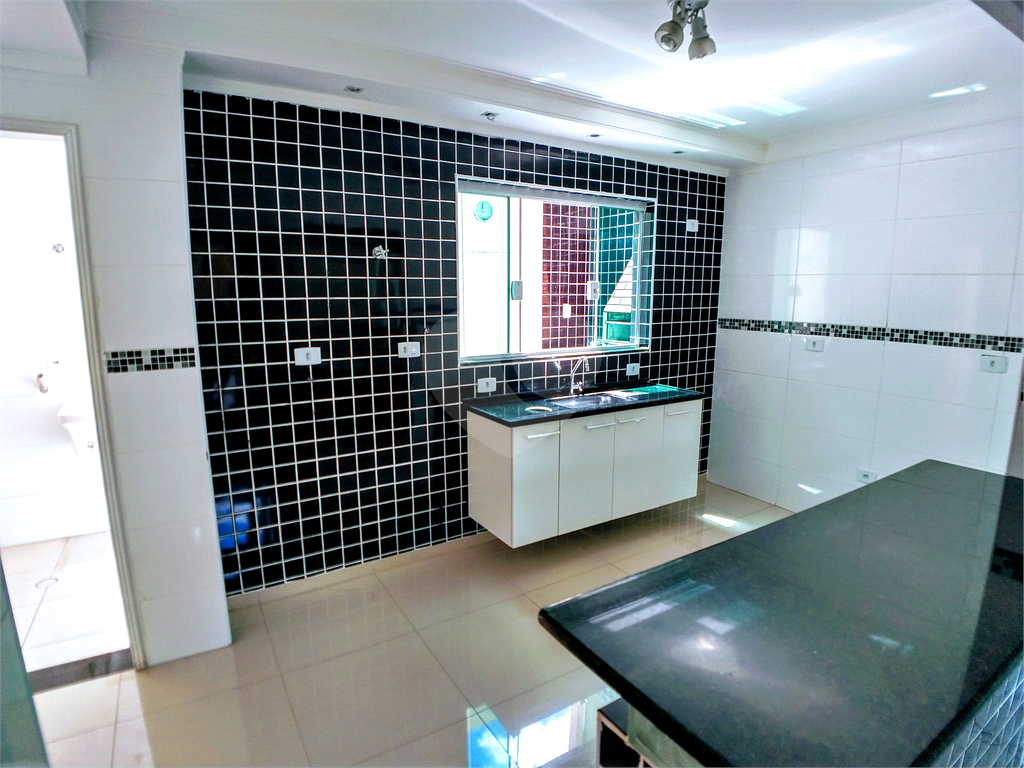 Lindo, moderno e pronto para morar, 2 suítes e  2 vagas, quintal e churrasqueira!