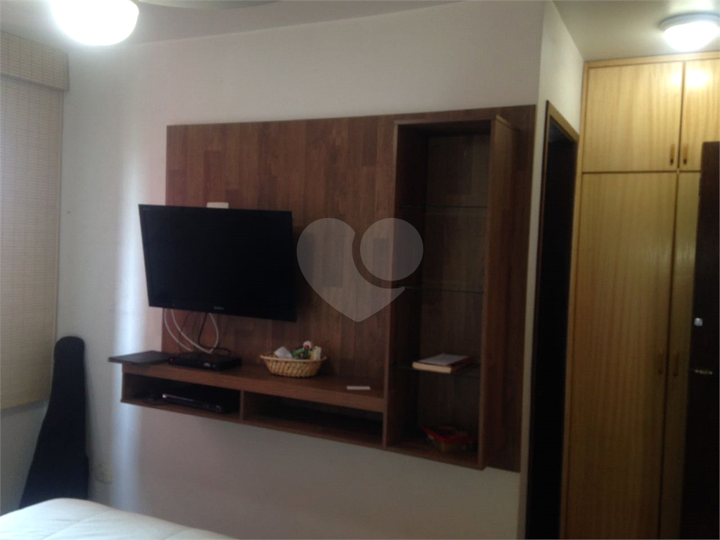 APARTAMENTO em CASA VERDE