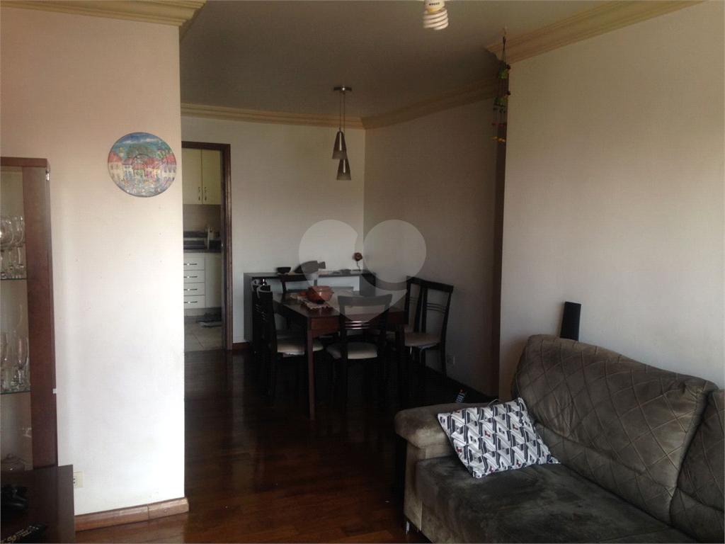 APARTAMENTO em CASA VERDE