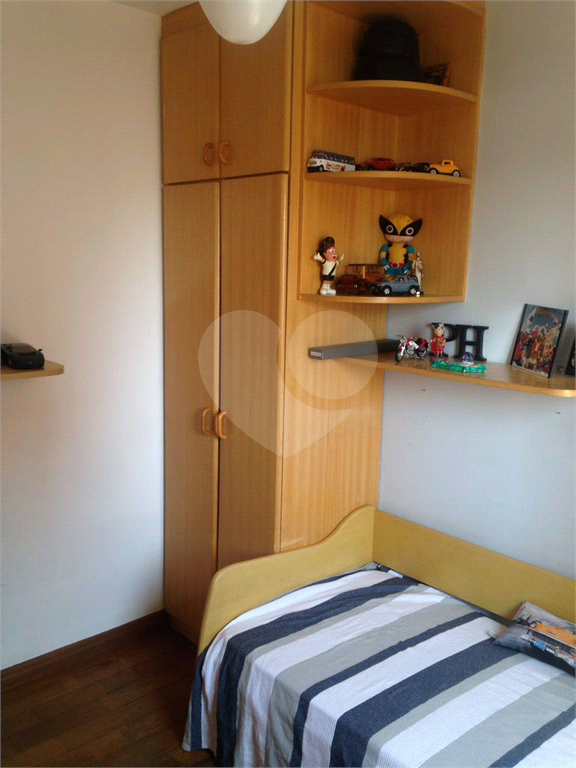 APARTAMENTO em CASA VERDE