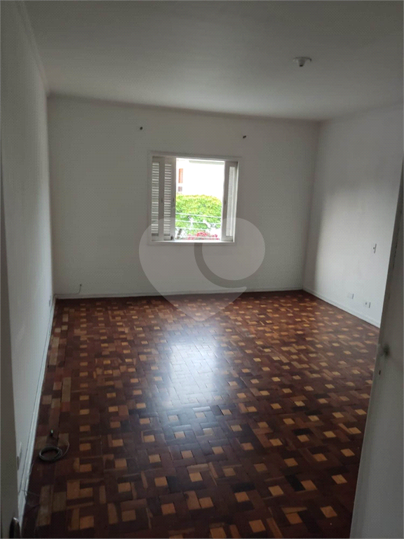 Jardim França Sobrado com bom Valor! e Localização muito Especial a 50 metros de uma linda Praça!!!