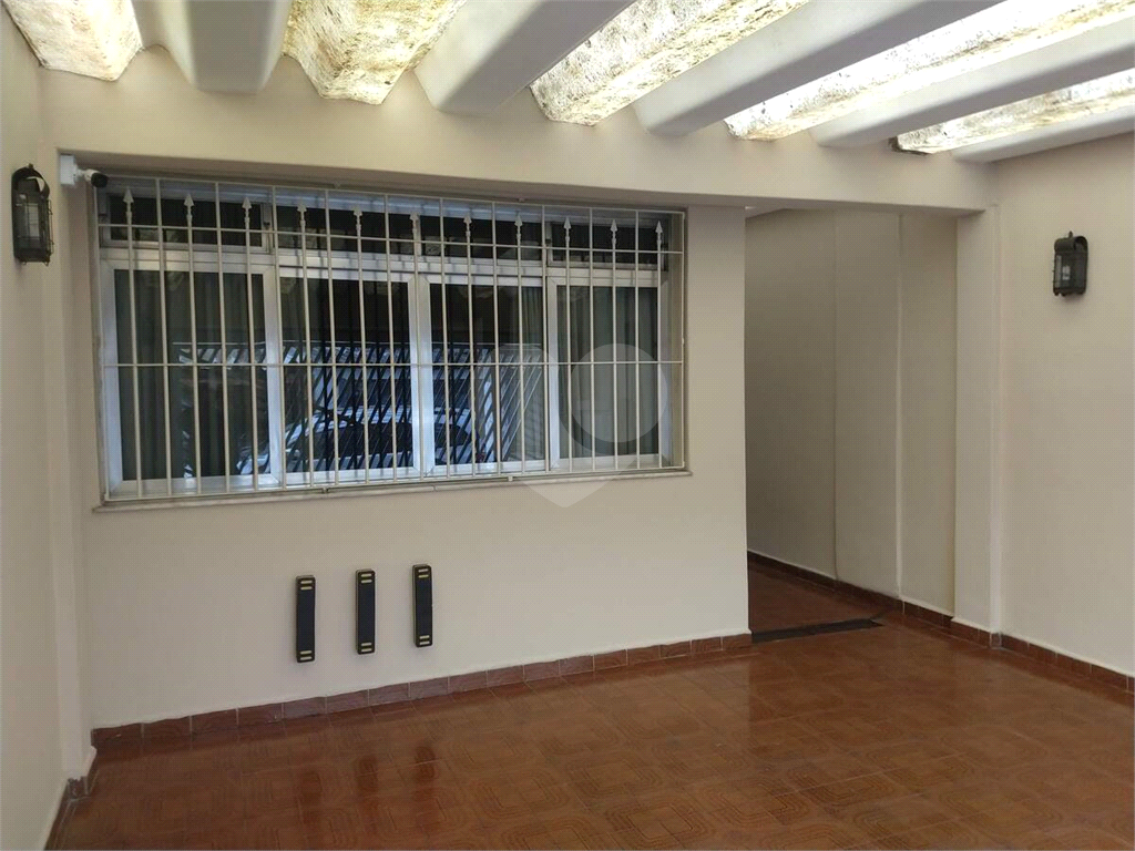 Casa de 3 Dormitórios com 150m² para Locação no Jardim Ester 