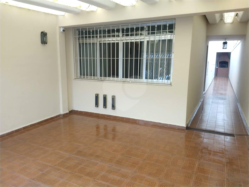 Casa de 3 Dormitórios com 150m² para Locação no Jardim Ester 