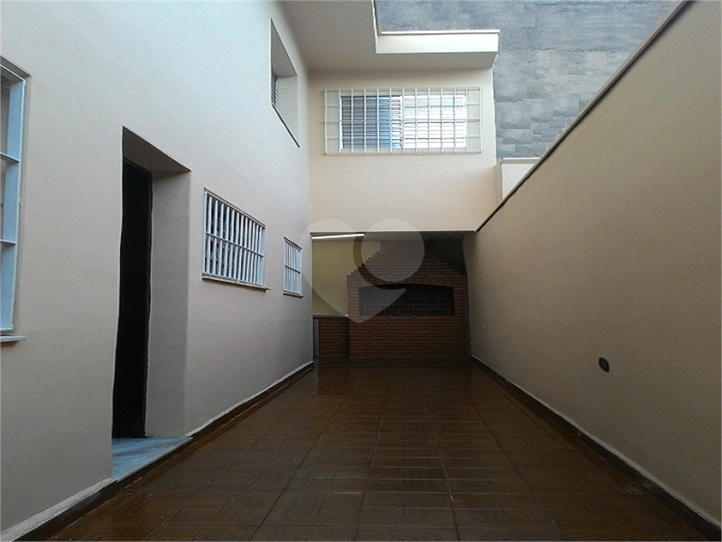 Casa de 3 Dormitórios com 150m² para Locação no Jardim Ester 