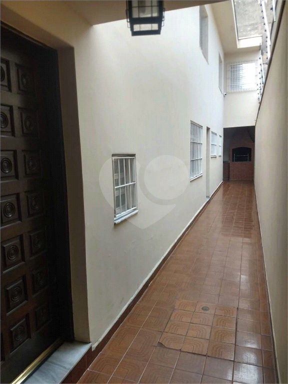Casa de 3 Dormitórios com 150m² para Locação no Jardim Ester 