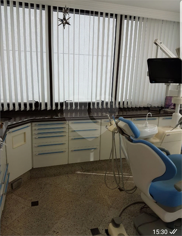 CONSULTÓRIO DENTÁRIO