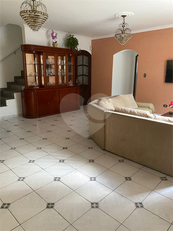 Imirim sobrado amplo de 4 dormitórios 2 suítes 3 vagas com portão automático