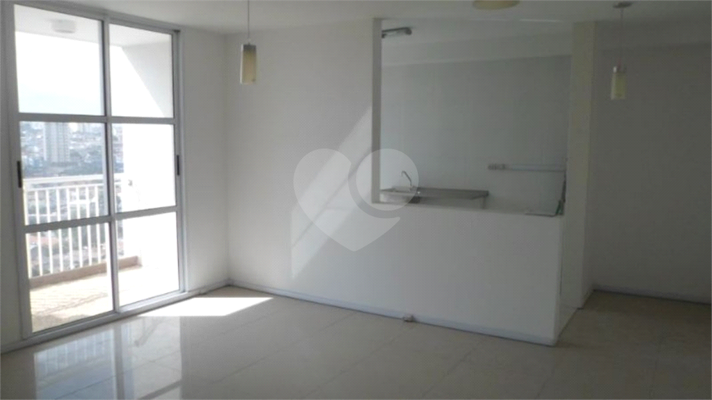 Apartamento Residencial na Av. Cupecê
