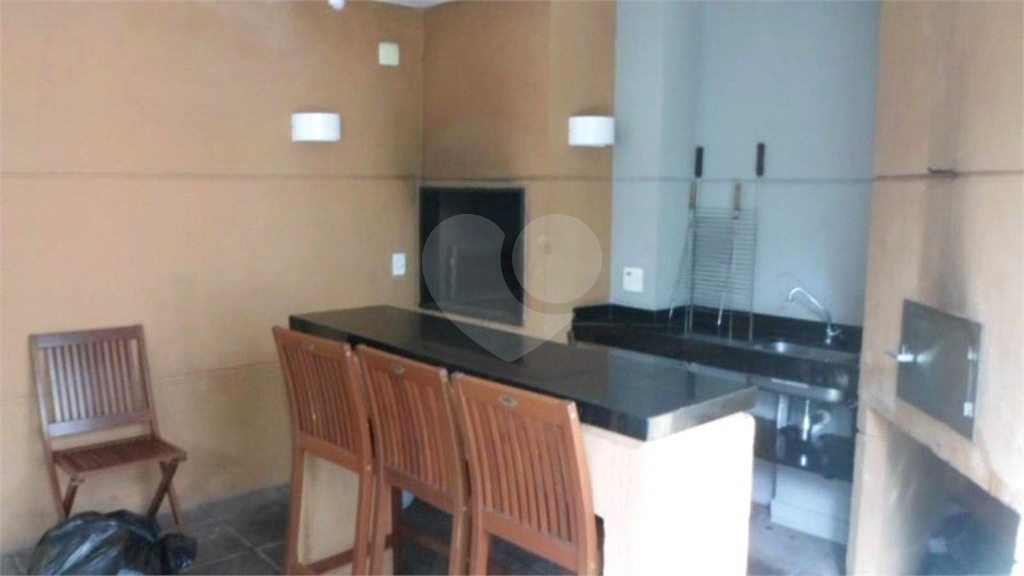 Apartamento Residencial na Av. Cupecê