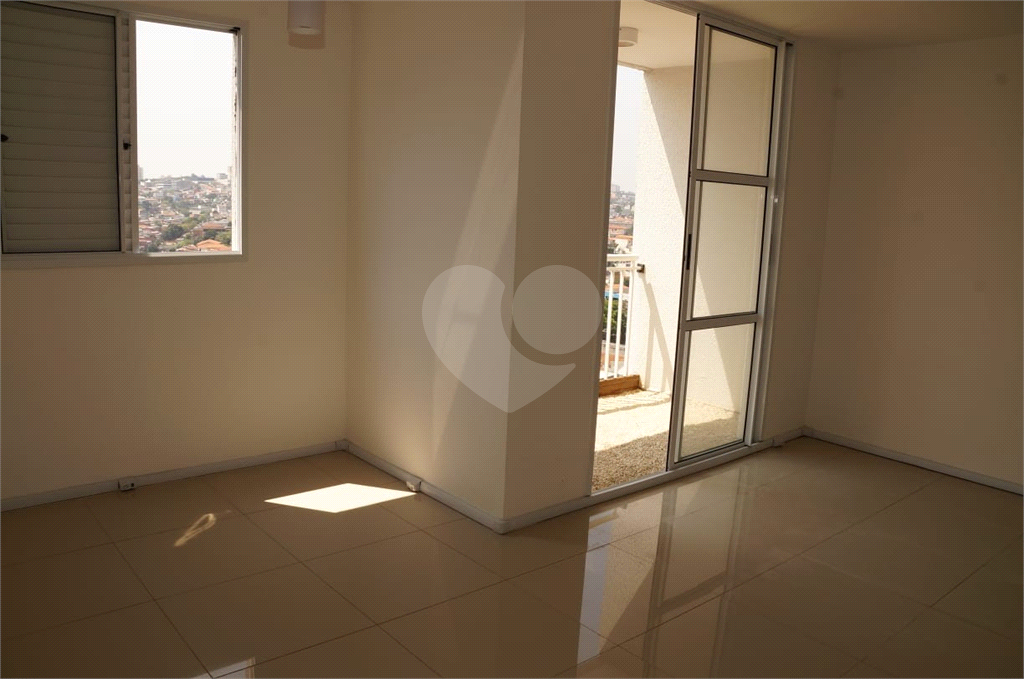 Apartamento Residencial na Av. Cupecê