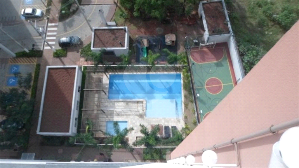 Apartamento Residencial na Av. Cupecê