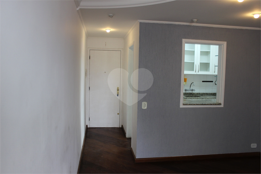 Apartamento vago com 2 vagas em ótima localização travessa da Avenida do Guacá próximo ao Shopping 