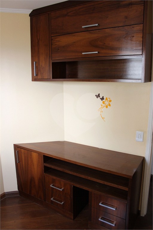 Apartamento vago com 2 vagas em ótima localização travessa da Avenida do Guacá próximo ao Shopping 