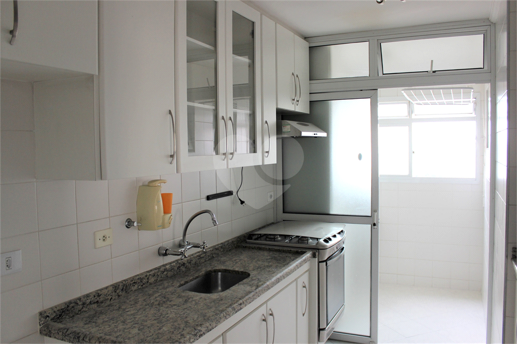 Apartamento vago com 2 vagas em ótima localização travessa da Avenida do Guacá próximo ao Shopping 