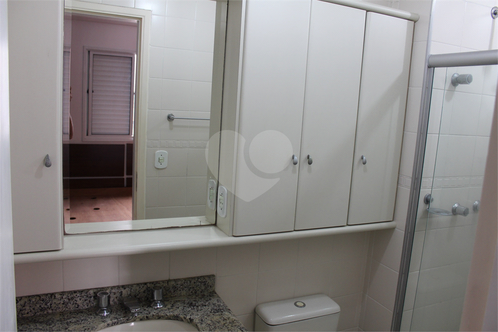 Apartamento vago com 2 vagas em ótima localização travessa da Avenida do Guacá próximo ao Shopping 