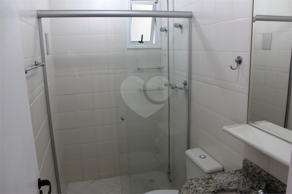 Apartamento vago com 2 vagas em ótima localização travessa da Avenida do Guacá próximo ao Shopping 