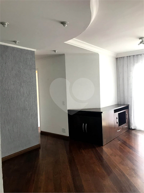 Apartamento vago com 2 vagas em ótima localização travessa da Avenida do Guacá próximo ao Shopping 