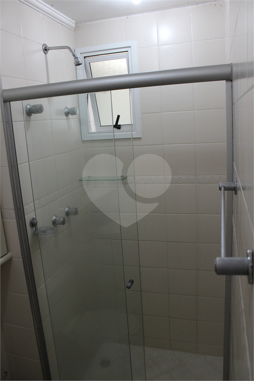 Apartamento vago com 2 vagas em ótima localização travessa da Avenida do Guacá próximo ao Shopping 