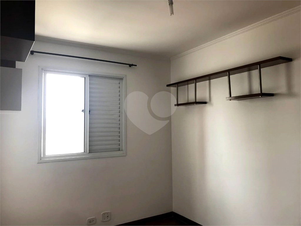 Apartamento vago com 2 vagas em ótima localização travessa da Avenida do Guacá próximo ao Shopping 