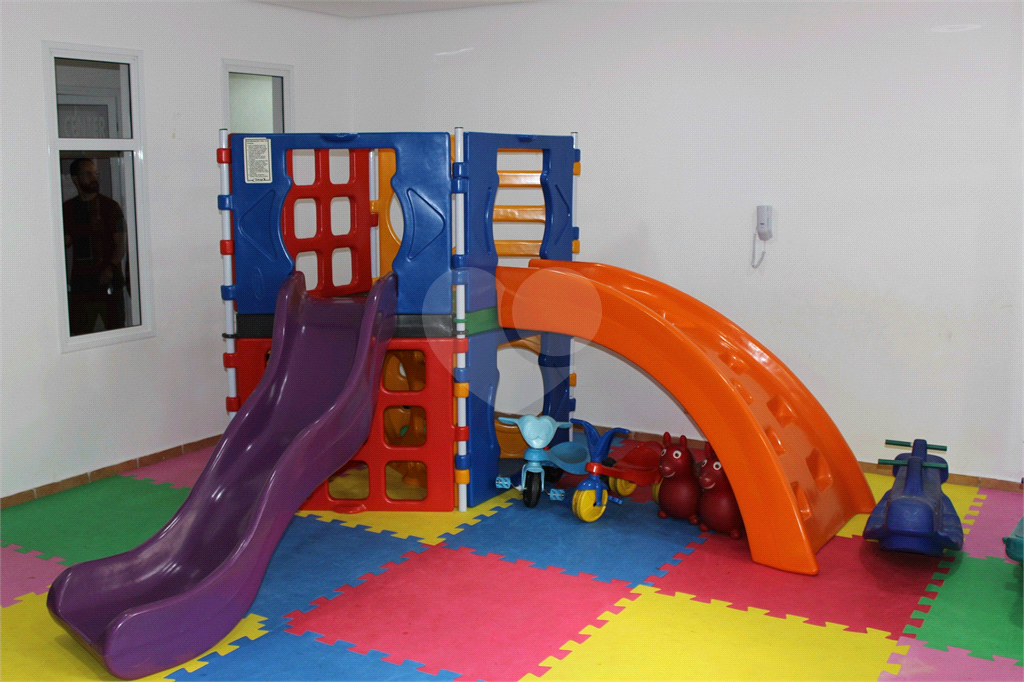 Apartamento vago com 2 vagas em ótima localização travessa da Avenida do Guacá próximo ao Shopping 