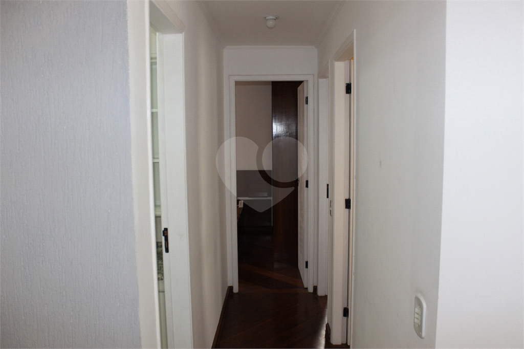 Apartamento vago com 2 vagas em ótima localização travessa da Avenida do Guacá próximo ao Shopping 