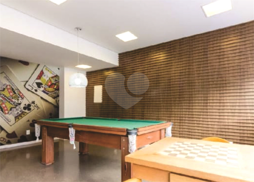Apartamento em frente Horto Florestal com móveis planejados.