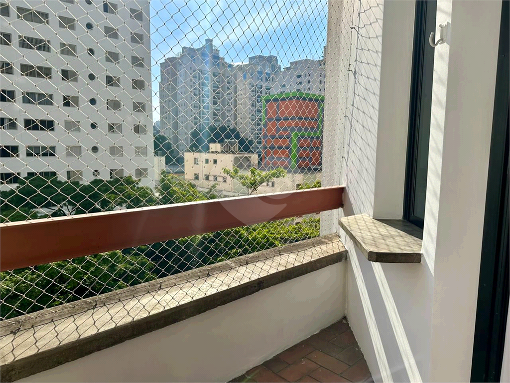 Duplex com 70m2 para alugar em Moema Índios, com 1 quarto, 1 banheiro