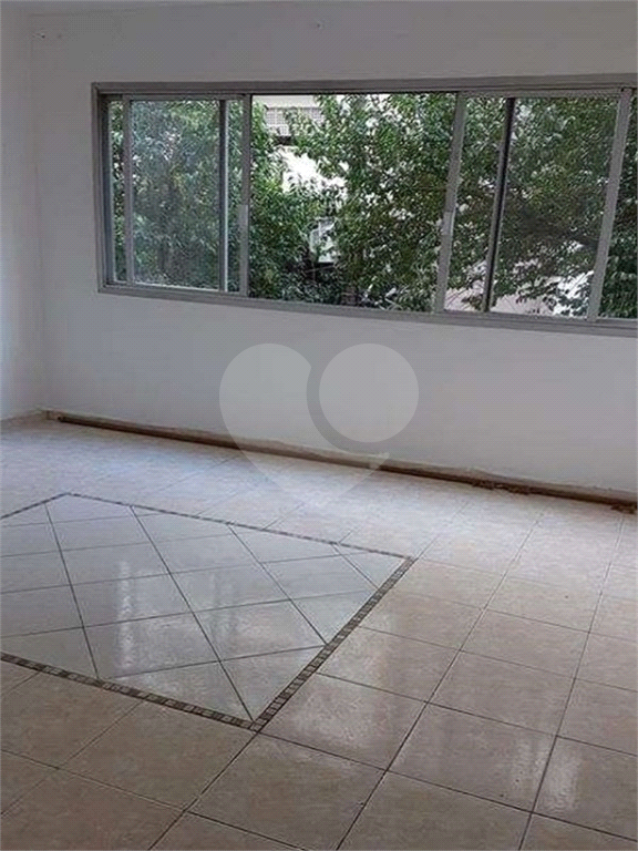 Apartamento à venda com 2 quartos, 63m² - Foto 2