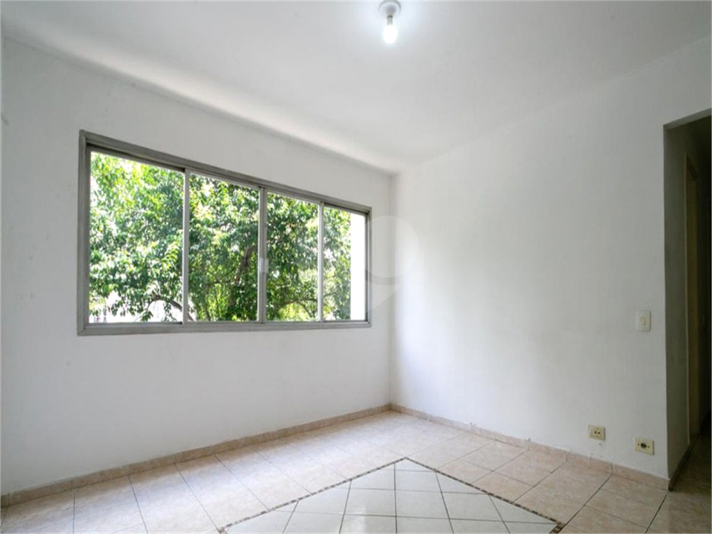 Apartamento à venda com 2 quartos, 63m² - Foto 3