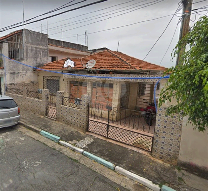 Imóvel no bairro do Limão, bem localizado. Próximo a supermercados, terminal de ônibus, bancos,