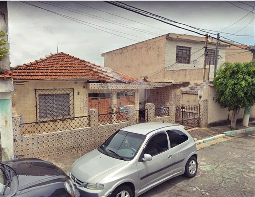 Imóvel no bairro do Limão, bem localizado. Próximo a supermercados, terminal de ônibus, bancos,