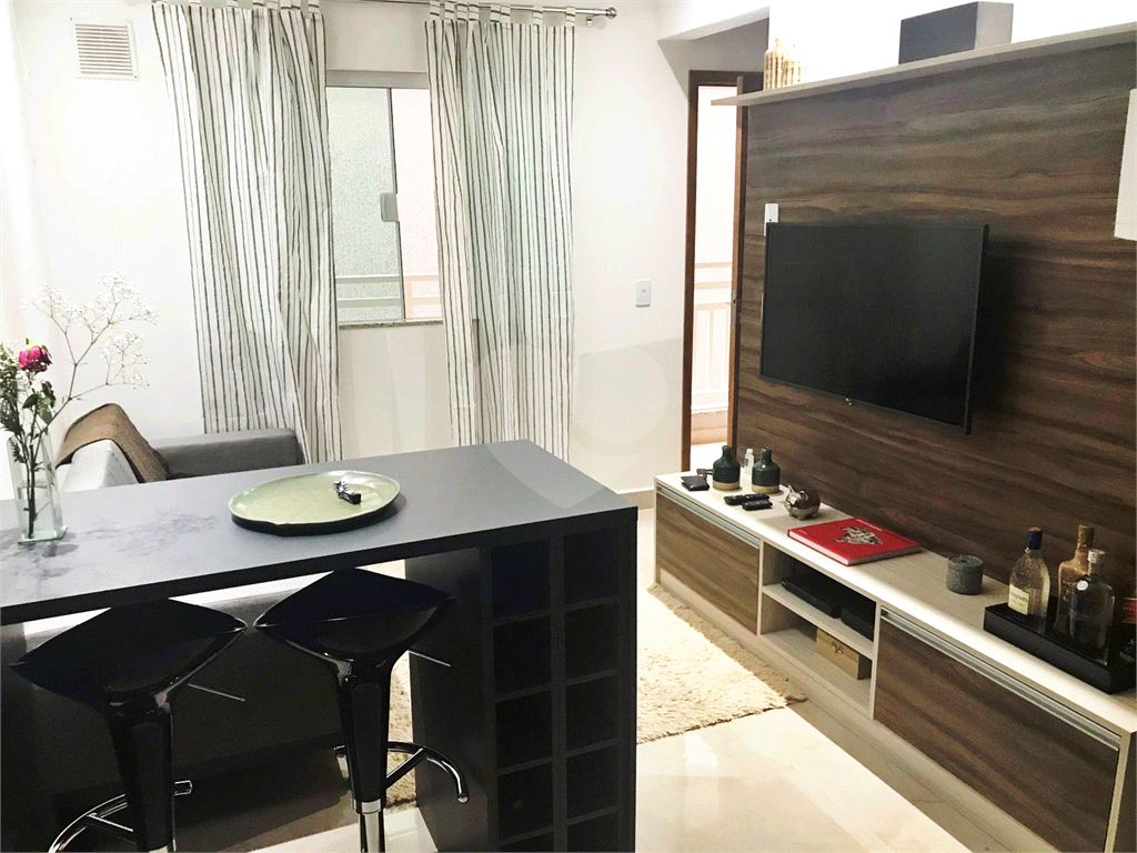 Condomínio fechado de casas tipo apartamentos em obra no Jardim São Paulo. A 500 metros do Metrô
