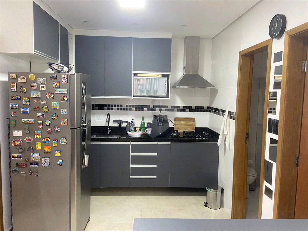 Condomínio fechado de casas tipo apartamentos em obra no Jardim São Paulo. A 500 metros do Metrô