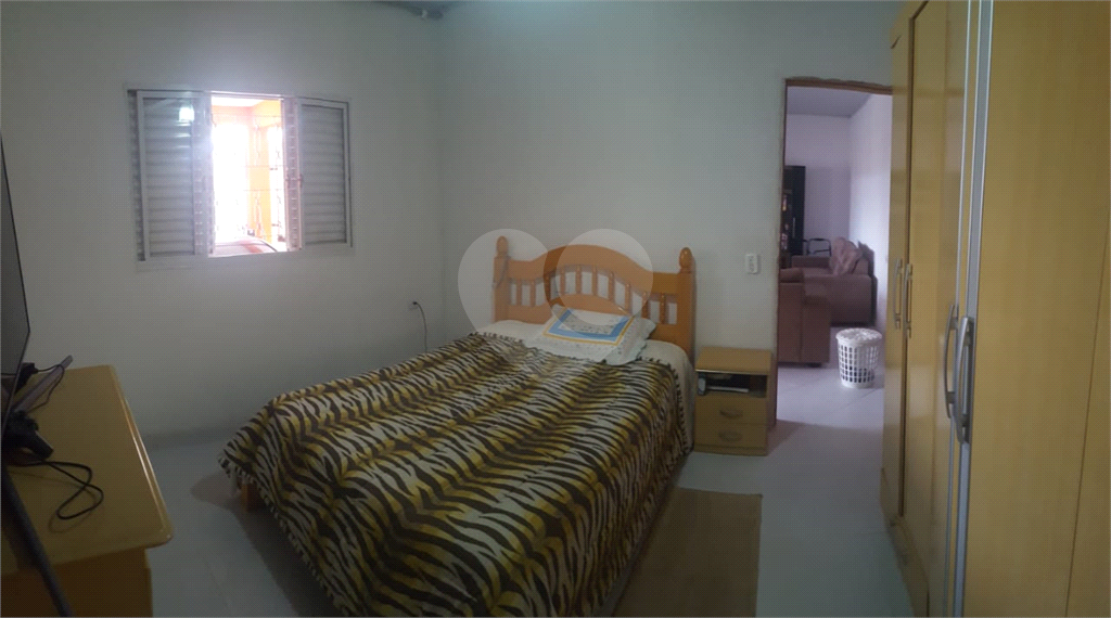 Casa à venda com 2 quartos, 200m² - Foto 3