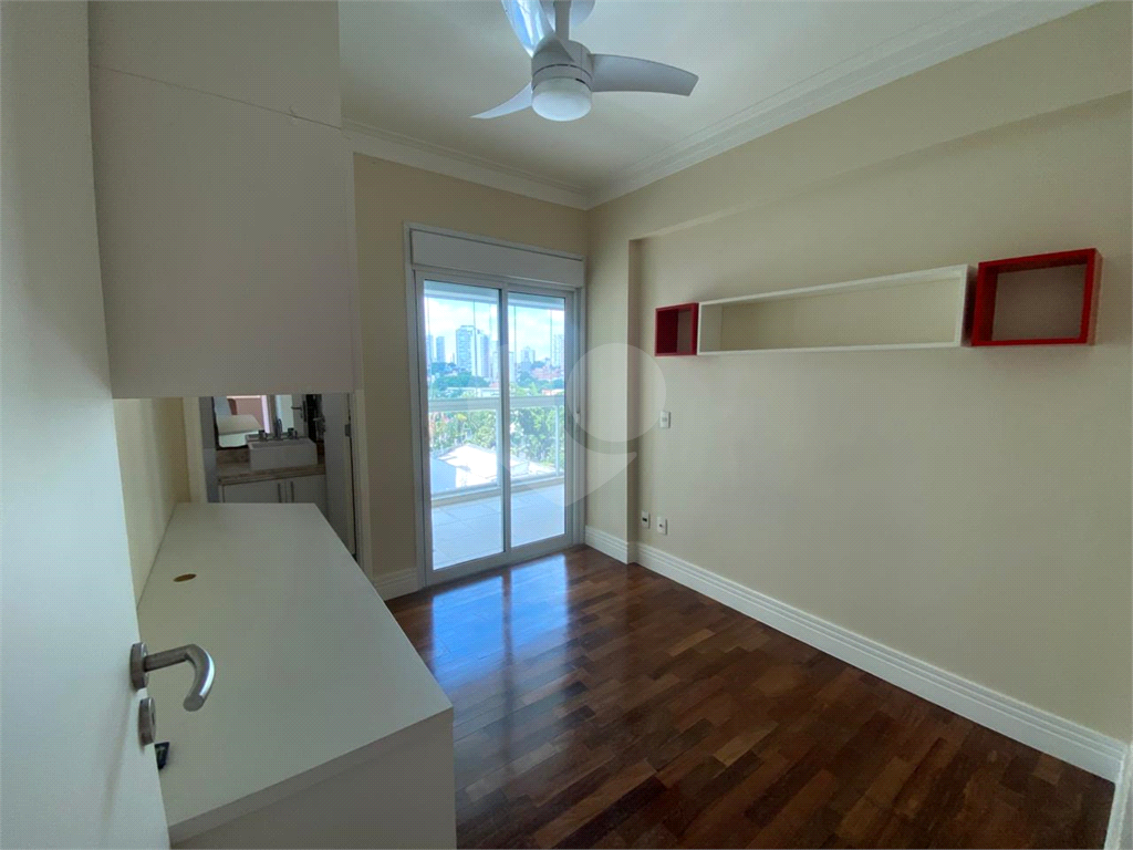 Apartamento com 3 suítes e varanda gourmet em Santana