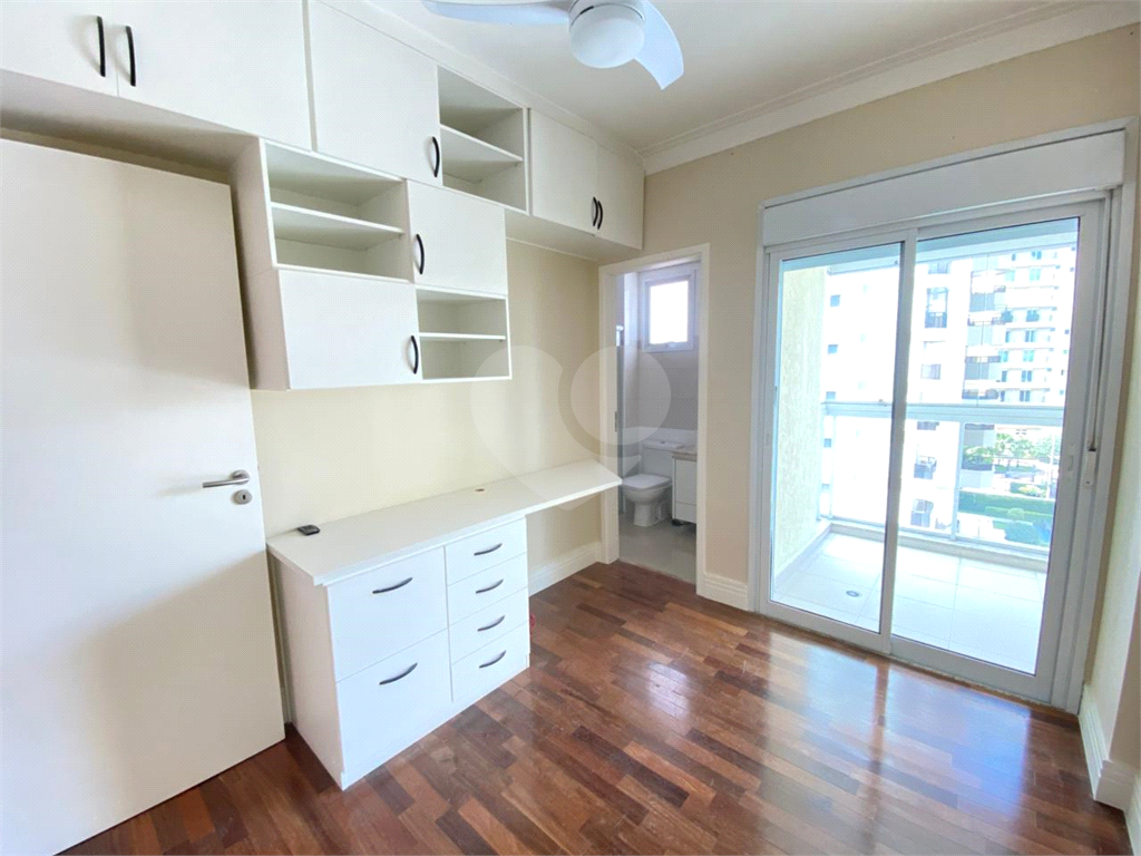 Apartamento com 3 suítes e varanda gourmet em Santana