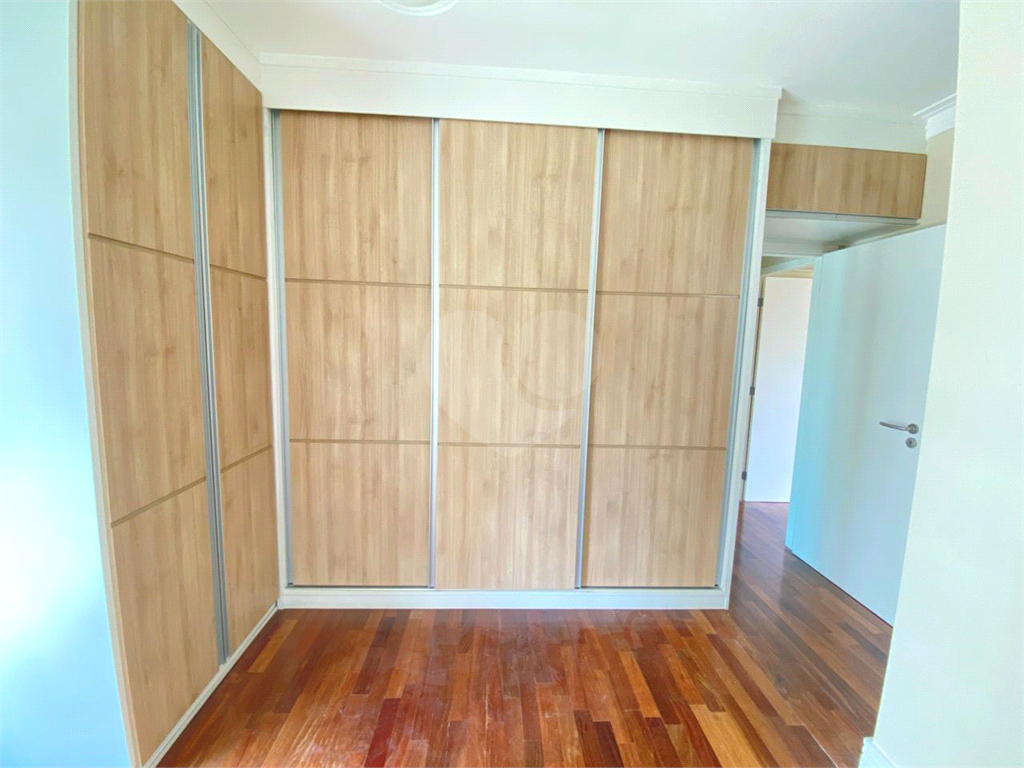 Apartamento com 3 suítes e varanda gourmet em Santana