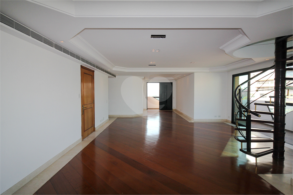 Espetacular Apartamento Triplex Totalmente Reformado.