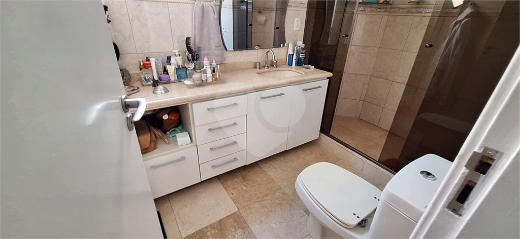 Apartamento a venda em Moema fora de rota - 3 quartos sendo 1 suite - 700m da estação Moema