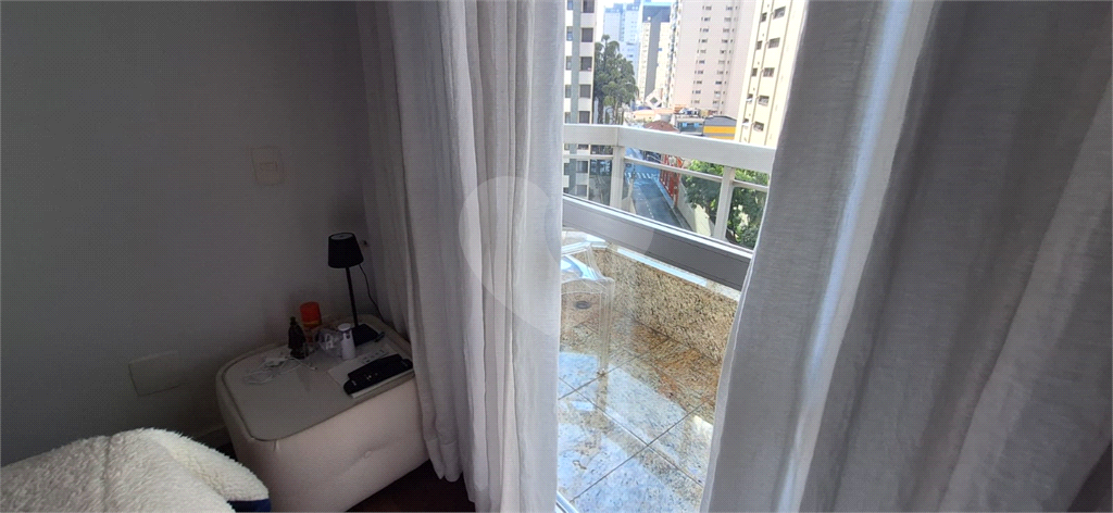 Apartamento a venda em Moema fora de rota - 3 quartos sendo 1 suite - 700m da estação Moema