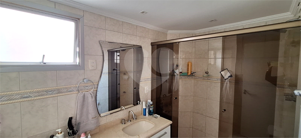 Apartamento a venda em Moema fora de rota - 3 quartos sendo 1 suite - 700m da estação Moema