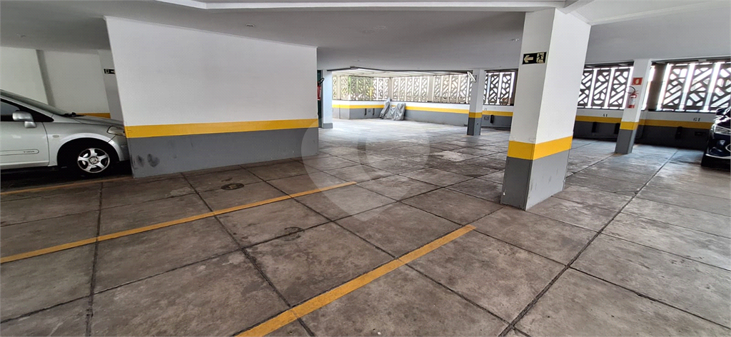 Apartamento a venda em Moema fora de rota - 3 quartos sendo 1 suite - 700m da estação Moema