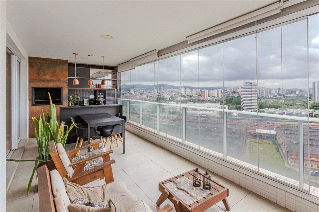 Apartamento com 3 suítes na Lapa 