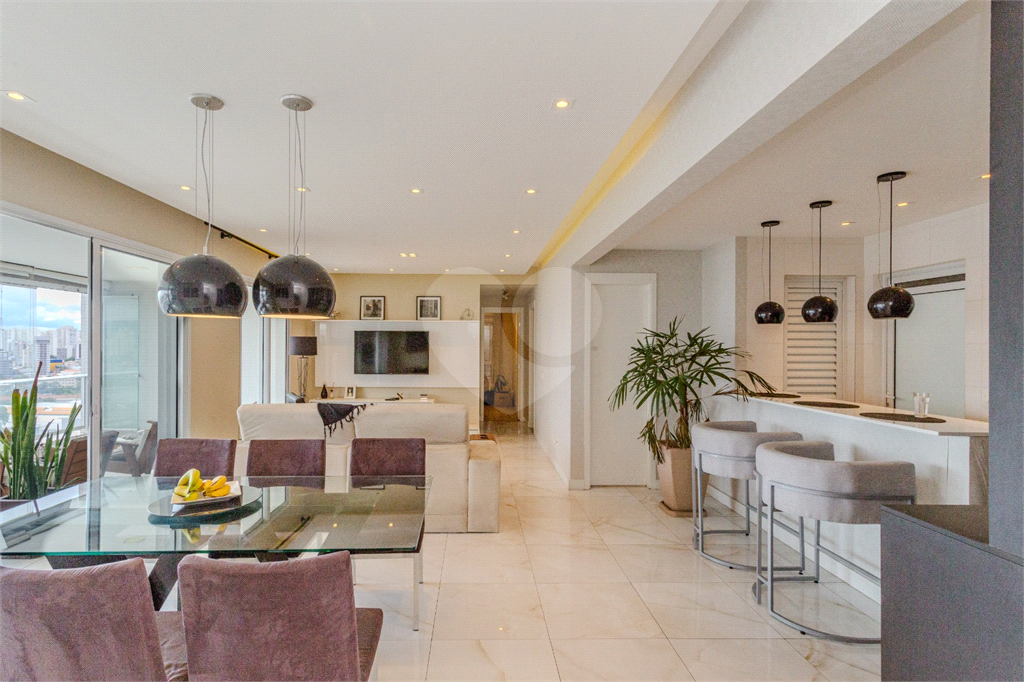 Apartamento com 3 suítes na Lapa 