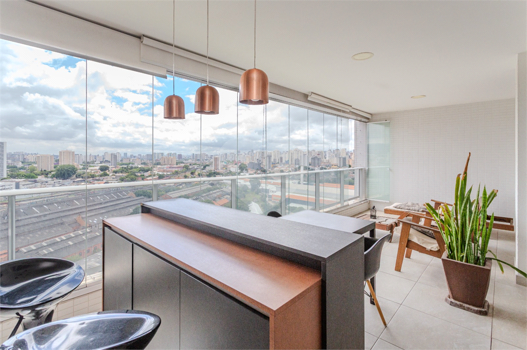 Apartamento com 3 suítes na Lapa 